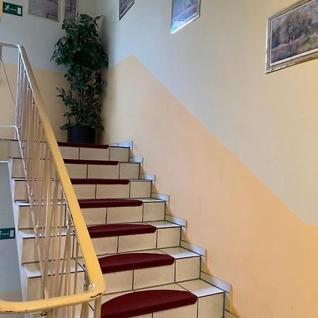 Hotel Apollo Frankfurt nad Menem Zewnętrze zdjęcie