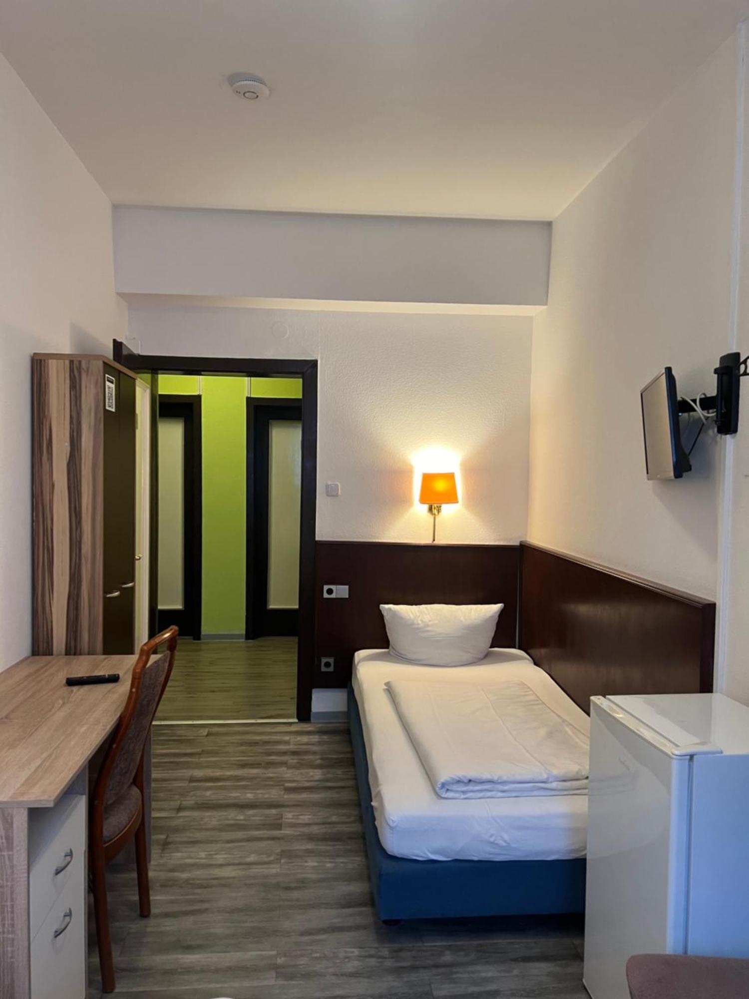 Hotel Apollo Frankfurt nad Menem Zewnętrze zdjęcie